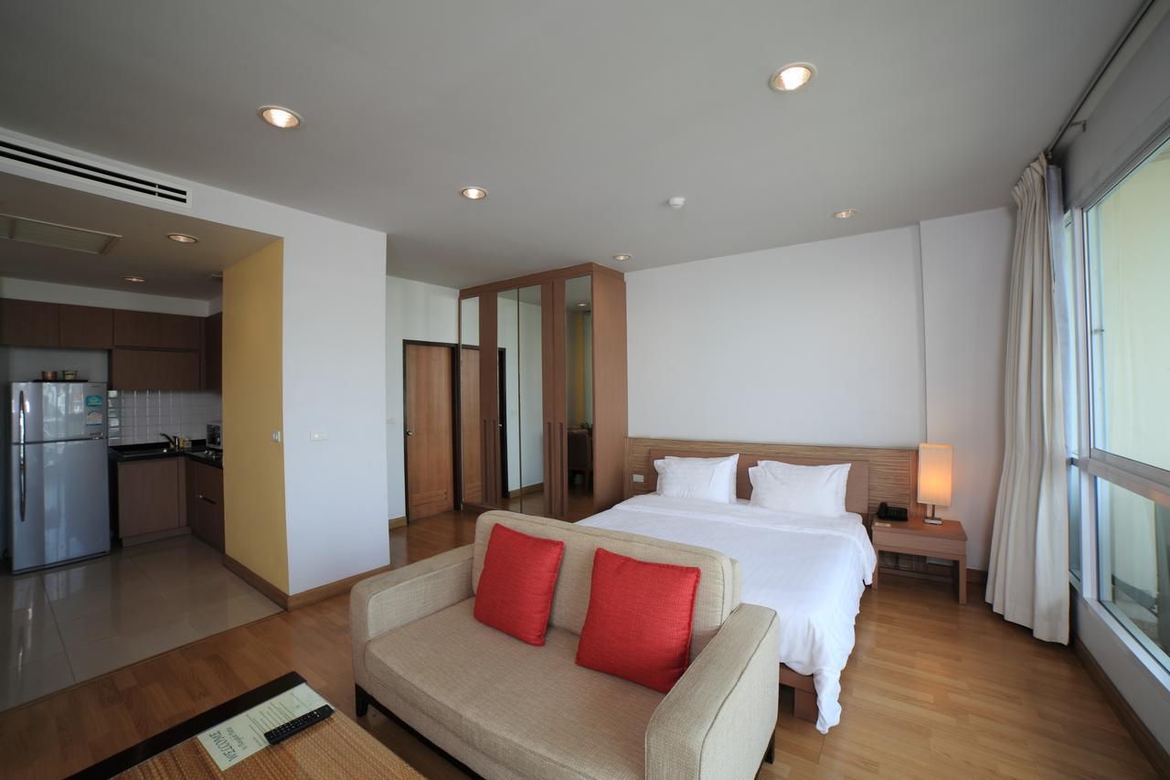 Bangkok Patio Bts Sanam Pao Aparthotel Exterior photo